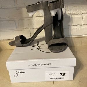 NIB J. Adams Trinity grey 7.5